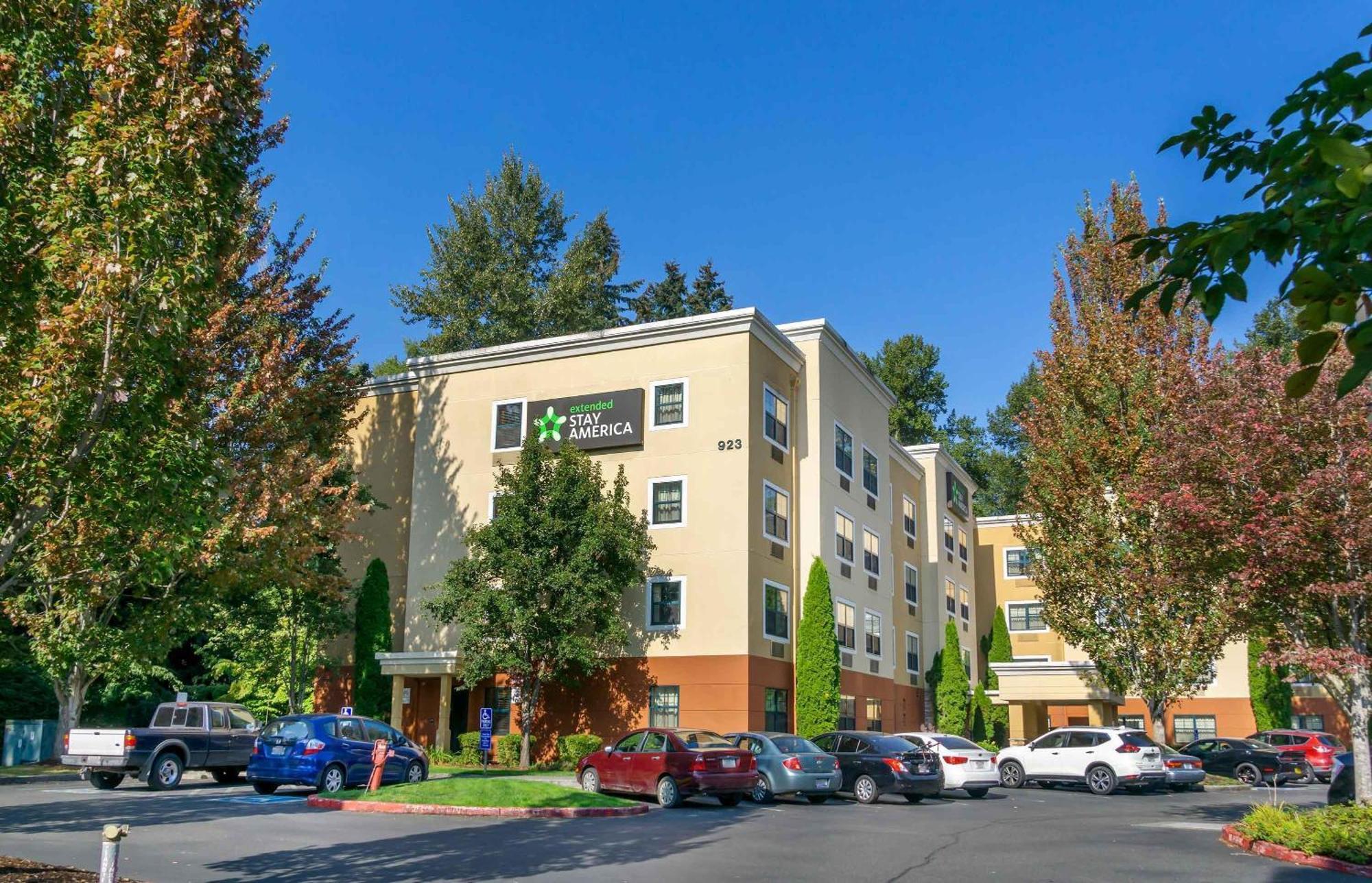 4 Smart Hotels Near McCollum Pioneer Park Worth Booking