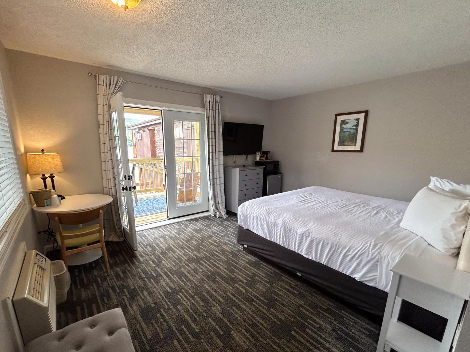 4 Smart Central Hotels Near Fun World Worth Booking