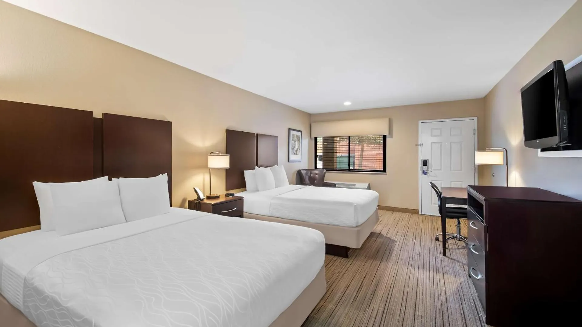 Where to Stay Near Round Rock Roller Rink: 8 Budget Hotels