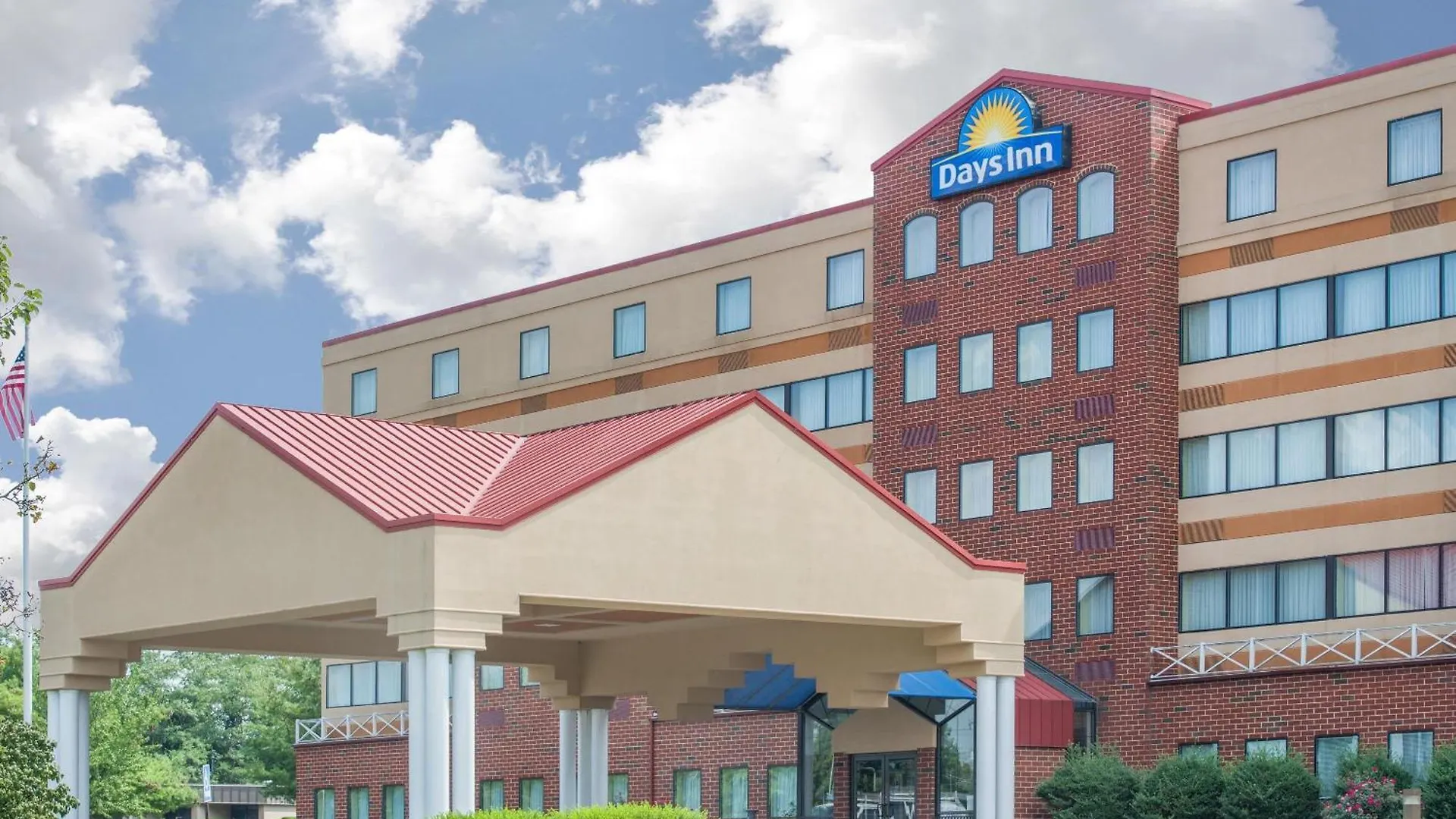 5 Smart 3-Star Hotels Near High Water Mark Monument