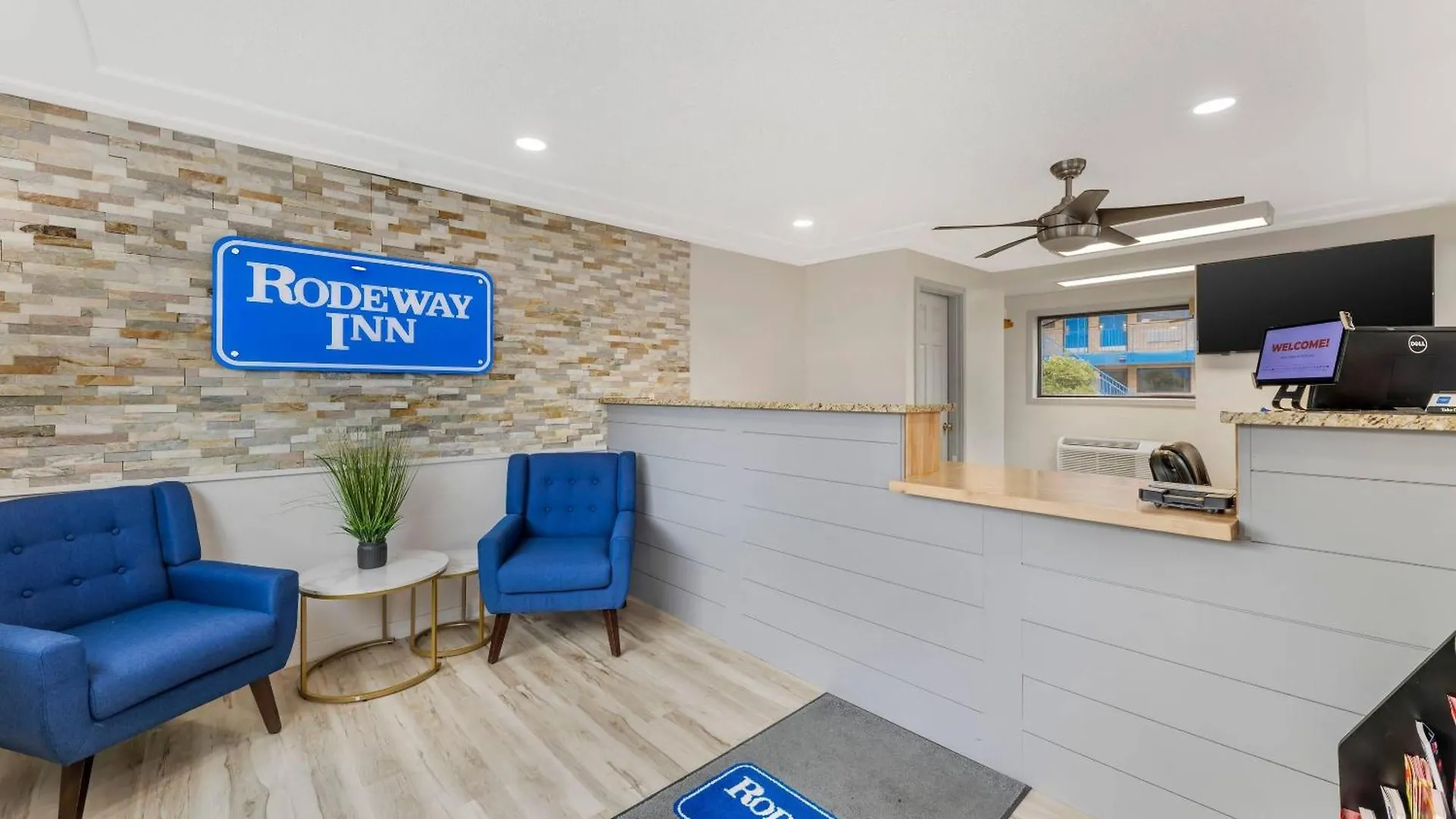 4 Airport Hotels Near Bolger Park Worth Booking