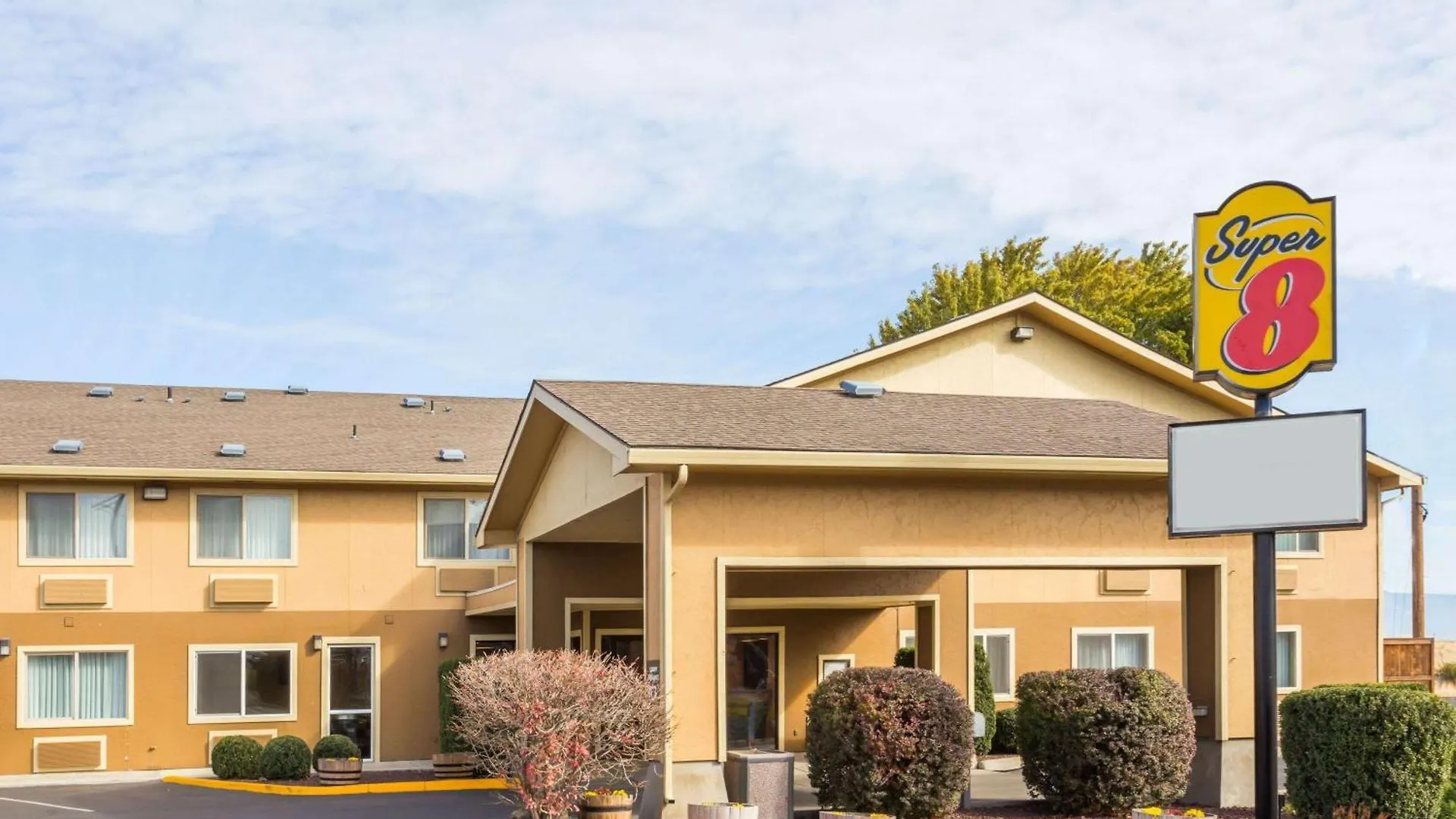 6 Super 8 By Wyndham Hotels In Oregon Worth Booking