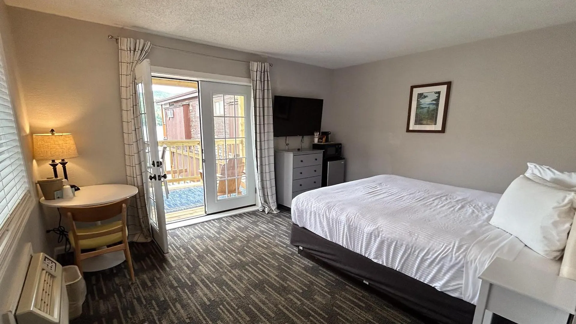 4 Smart Central Hotels Near Fun World Worth Booking