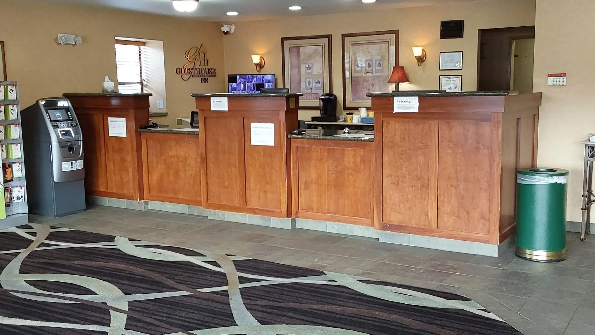 Staying Near Samish Park: 4 Airport Hotels Compared