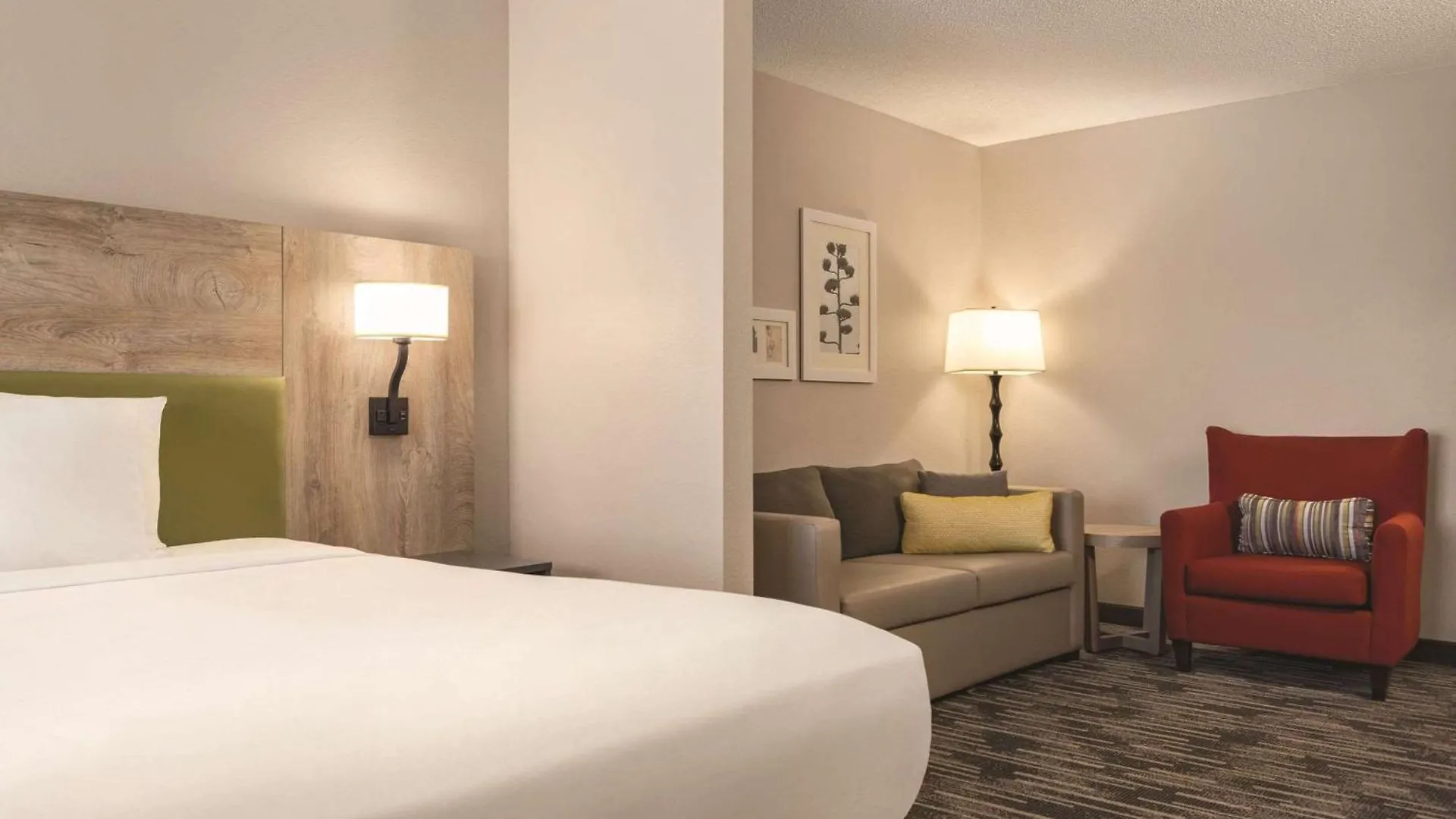 12 Top-Rated Country Inn & Suites by Radisson Hotels in Minnesota
