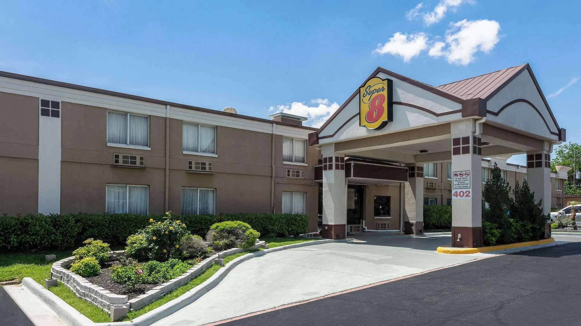 Staying in Dallas-Fort Worth: 6 Super 8 Hotels Compared