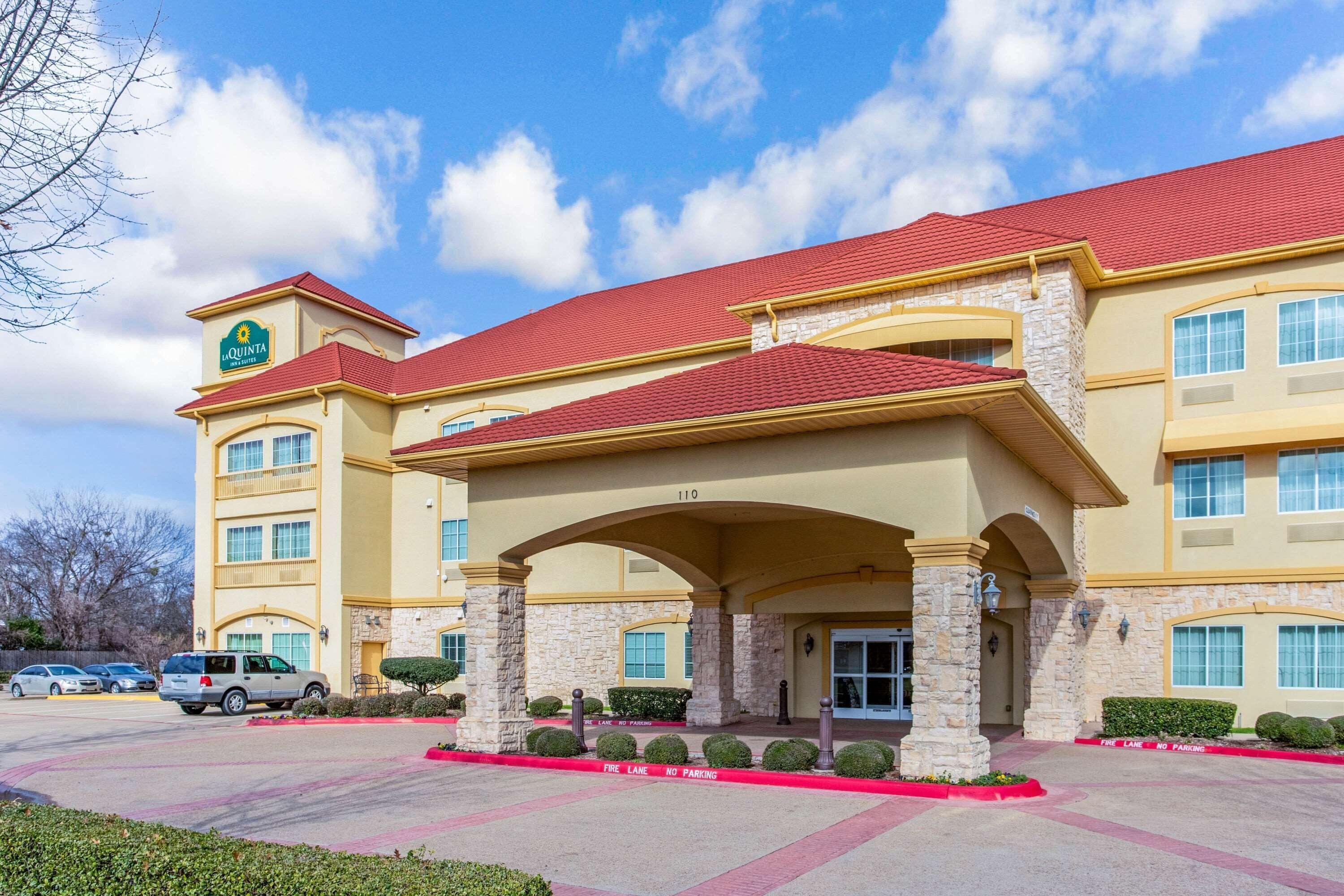11 La Quinta Hotels in Dallas-Fort Worth for Every Trip