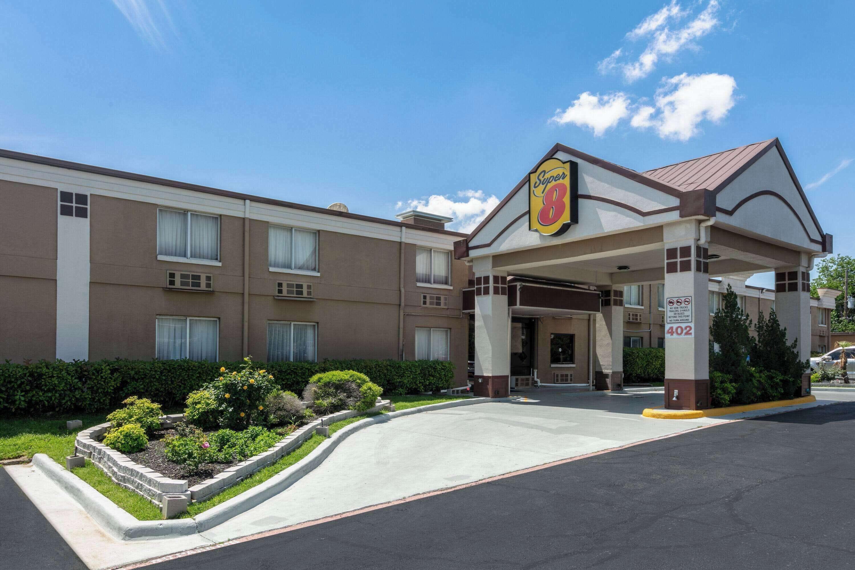 Staying in Dallas-Fort Worth: 6 Super 8 Hotels Compared
